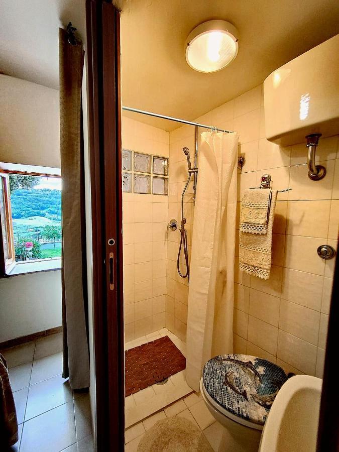 Appartement La Casa In Piazza à Toffia Extérieur photo