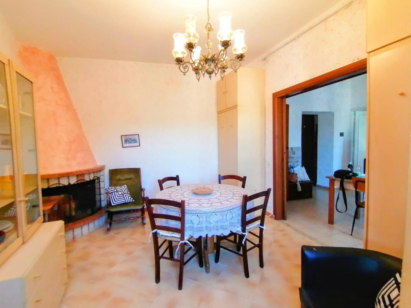 Appartement La Casa In Piazza à Toffia Extérieur photo