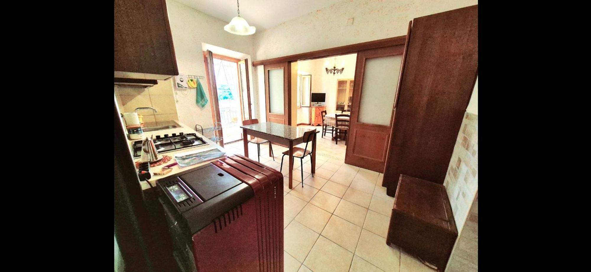 Appartement La Casa In Piazza à Toffia Extérieur photo