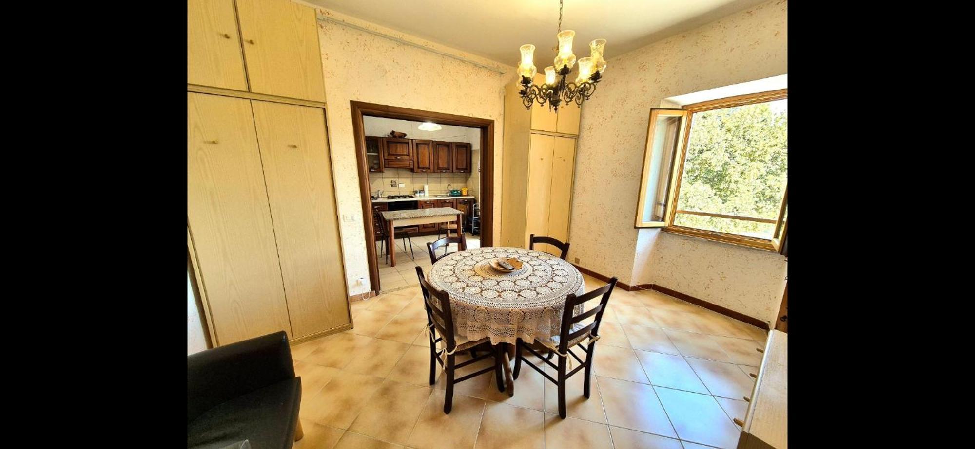 Appartement La Casa In Piazza à Toffia Extérieur photo